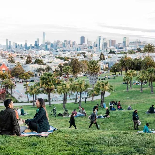 Pique-nique au Dolores Park dans le Mission District